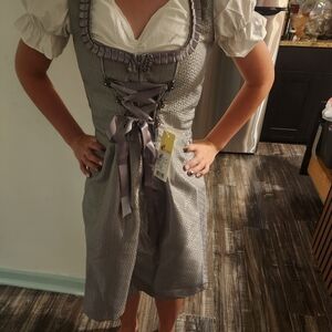 Traditional dirndl dress, oktoberfest, Bavarian, Halloween costume
